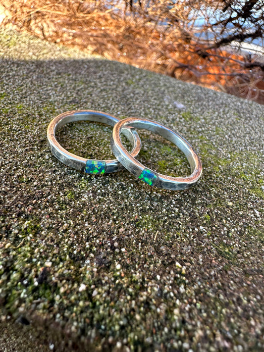 Aged ring with opal